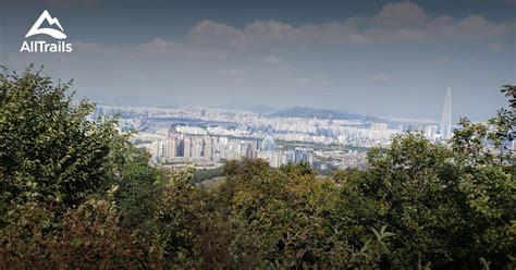 hiking trails in gangnam.